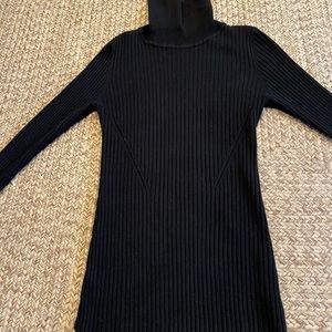 Slim fit black turtleneck, size M/L
